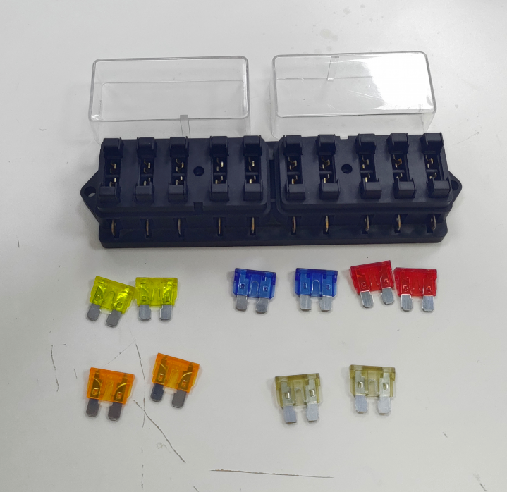 car blade holder fuse box